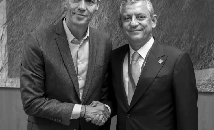 Sanchez’den Özel’e mesaj: “Bir atılım yapmak için tam zamanı olduğunu hissettiniz”